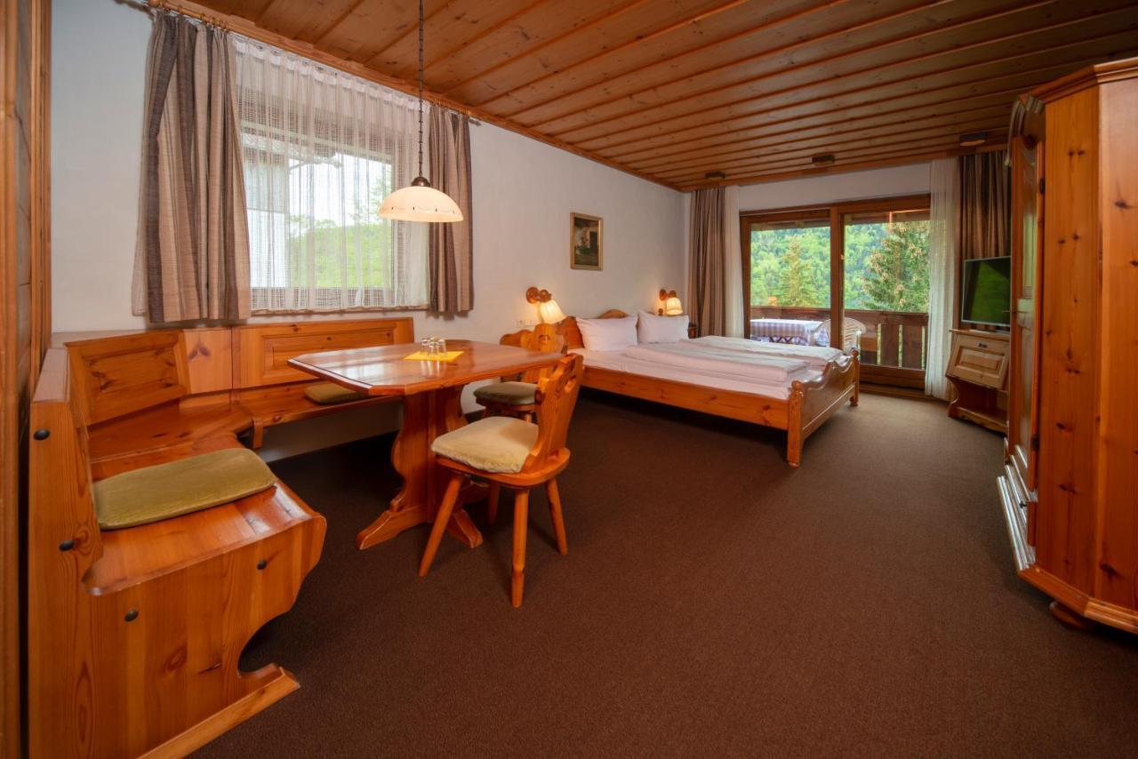 Seehotel Weissensee ฟุสเซ่น ภายนอก รูปภาพ
